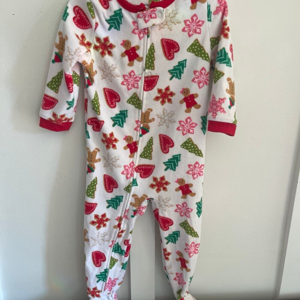 Carter’s 24 month girls fleece footed pajamas